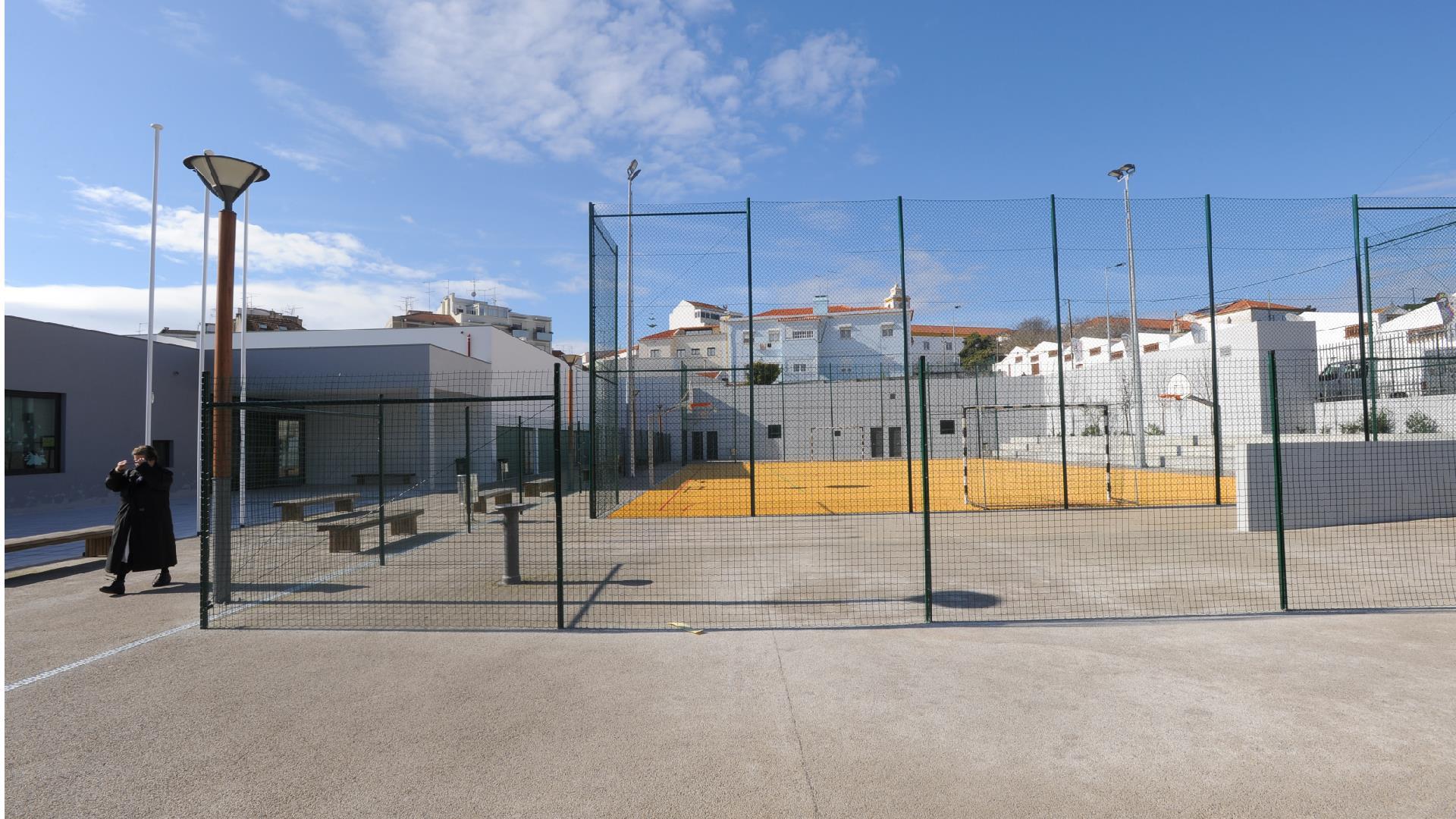 Escola Básica Feliciano Oleiro