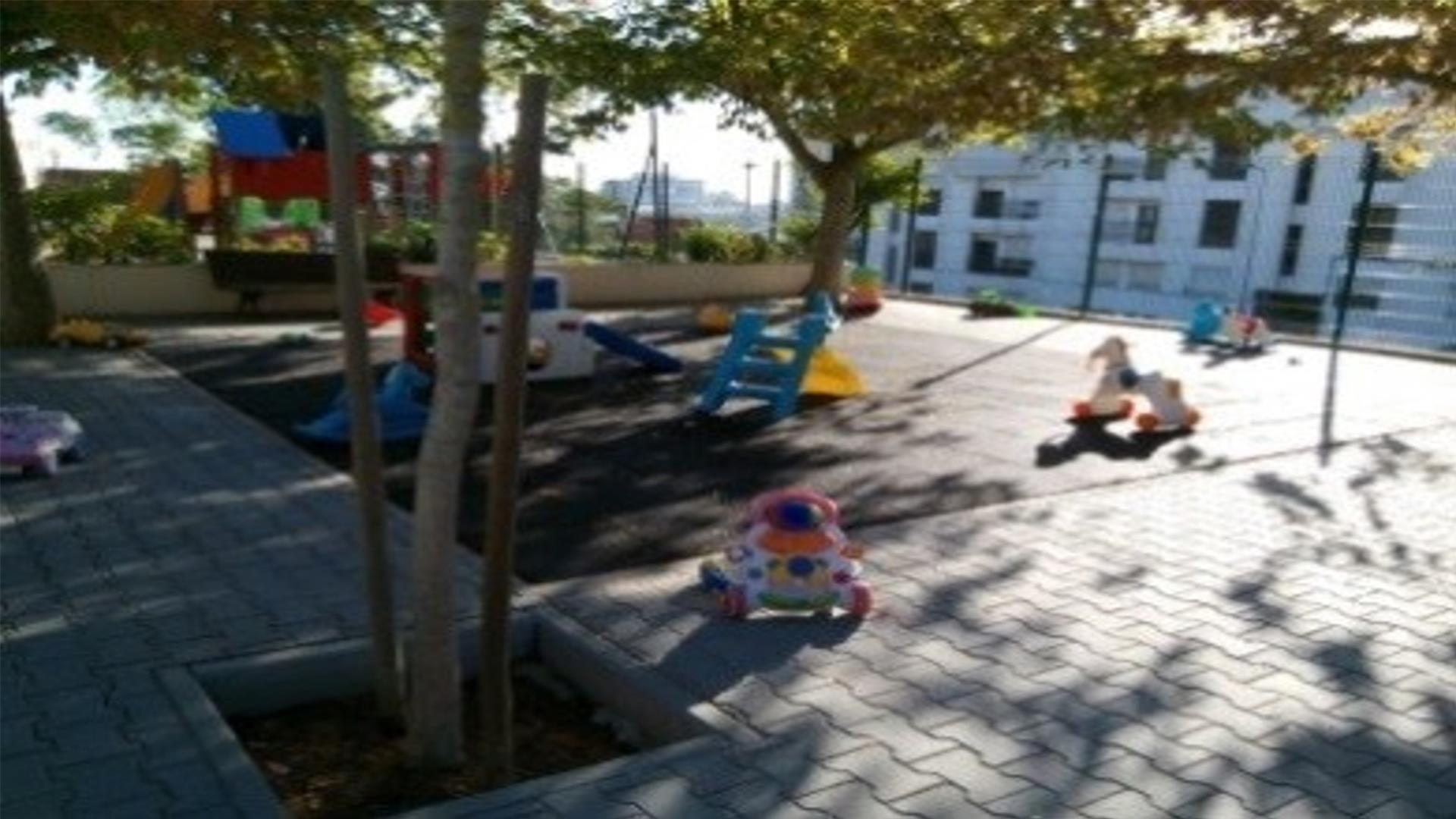 AIPICA - Associação de Iniciativas Populares para a Infância do Concelho de Almada - Creche e Jardim Infância do Pragal